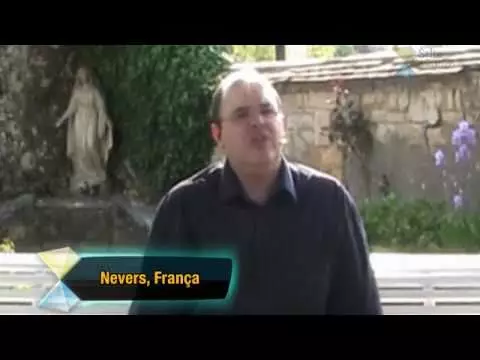 Dois Intrigantes Fenômenos Espiritual-Paranormais, no Convite à Celebração Solene do Próximo Domingo, 1º de Maio, Aconteceram durante sua Gravação, na Cidade de Nevers, França, onde Estava Benjamin de Aguiar, Agora Já em Terras Brasileiras (vídeo com apenas 8min25s). (Leia os importantes esclarecimentos dos Diretores conselheiros sobre o complexo assunto, logo abaixo.)