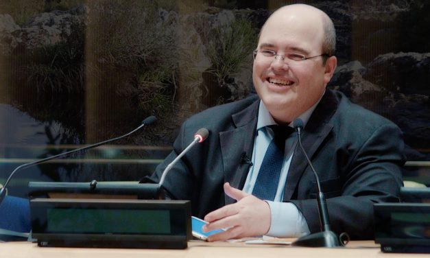 Graves adulterações em religiões e atitude espiritual madura