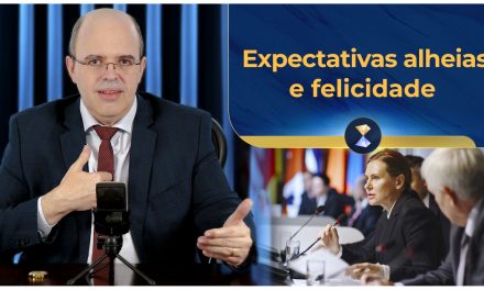 Expectativas alheias e felicidade