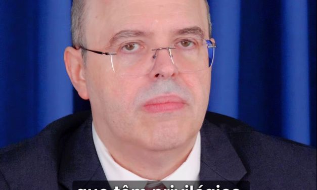 Ódio a privilegiados(as)