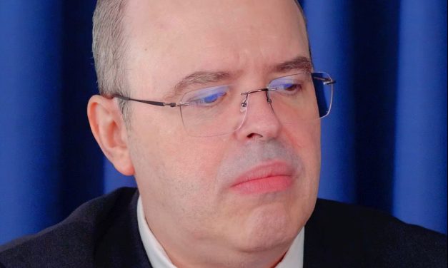 Rir do passado é fácil