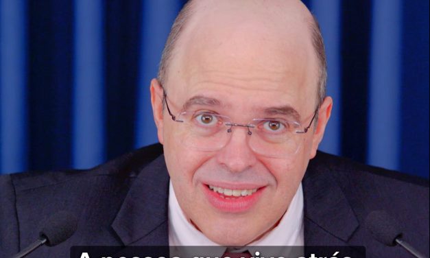 Vigiando a vida alheia…