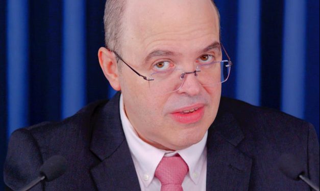 A Mestra de Sócrates e do Ocidente