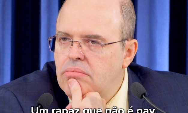 Homens: toques e conflitos