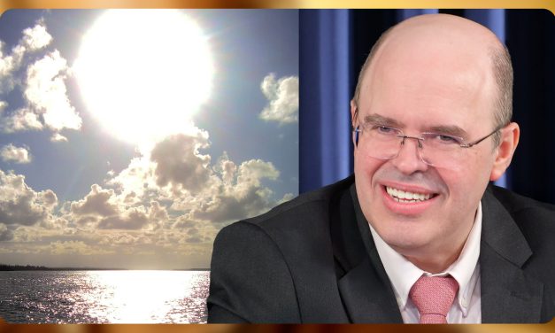 16 anos do Fenômeno do Sol e primeira visita de Maria Cristo à superfície da Terra