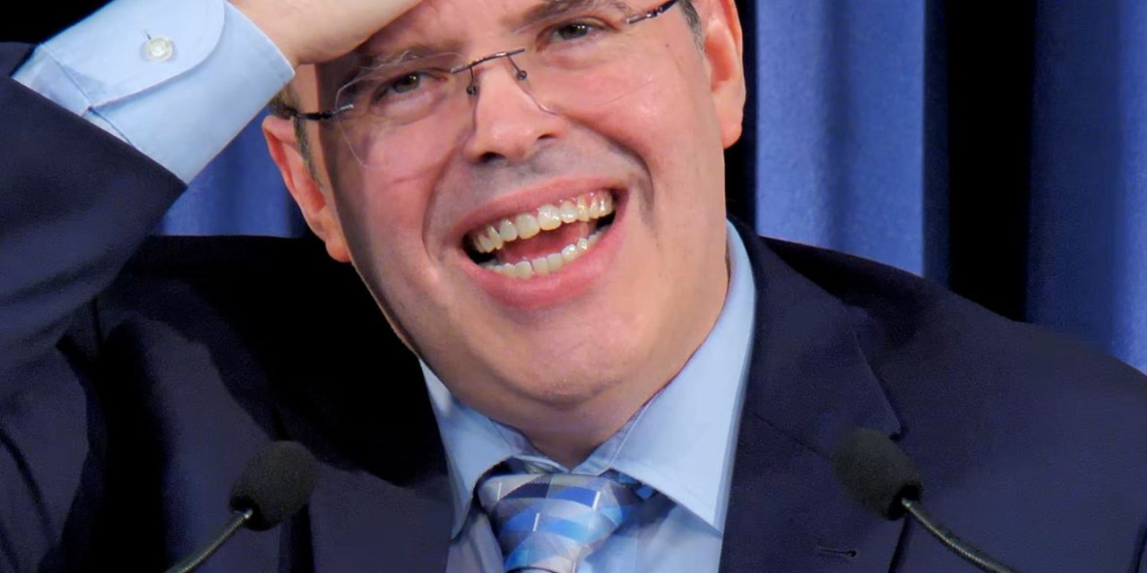 Trump, gorilas e 5 cm