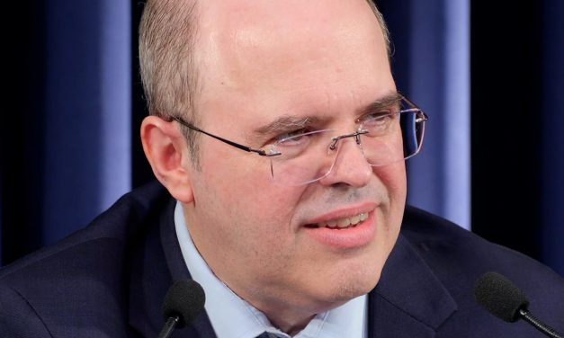 Acinte dos EUA contra o STF