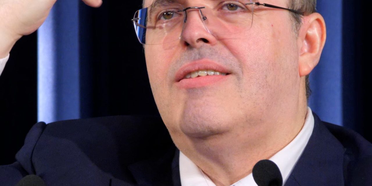 Trump suserano, Lula majestade