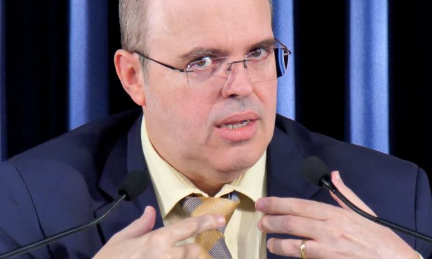 Perigosa arrogância americana