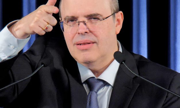 “Bananinha” usurpador