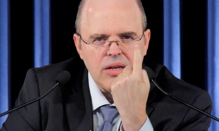 Trump: ignorância, arrogância e interferência no Fed