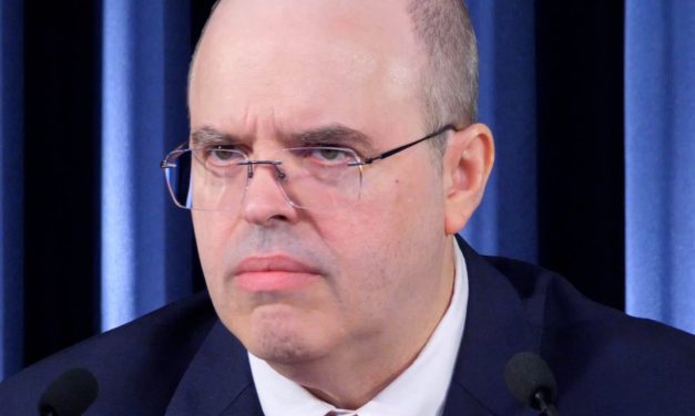 Direita ou esquerda: onde está o bem e o mal