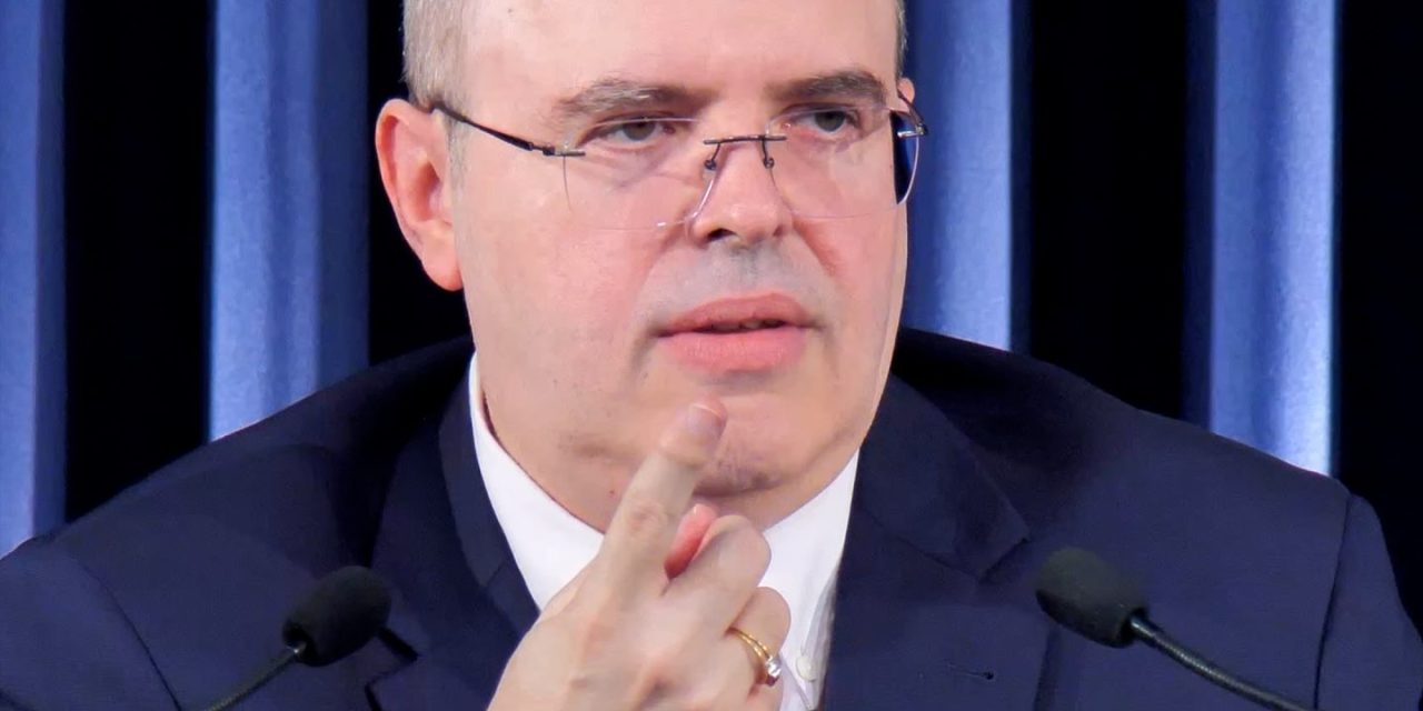 Mulheres: destratadas em igrejas