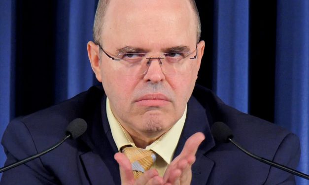 Charlie Kirk e a belicosidade do povo norte-americano