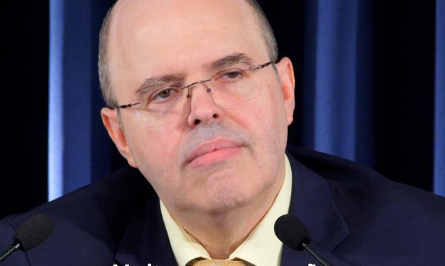 Atraso religioso, violência doméstica, ateísmo e sui**dio