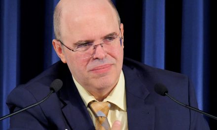 Complexidade e desnecessidade da mediunidade