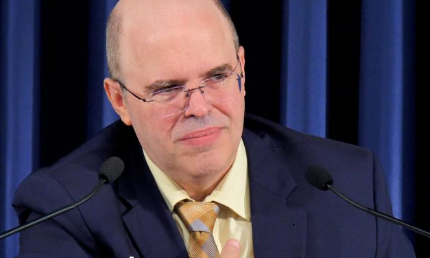 Complexidade e desnecessidade da mediunidade