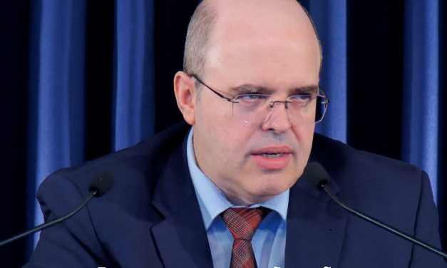 Maria Cristo, homens “santos“ e seres pecadores