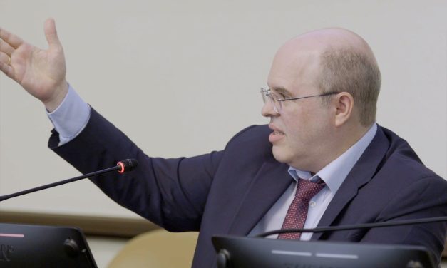 Trump: antivacina, negando o aquecimento global…