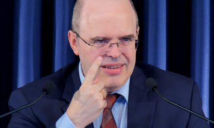 Dificuldades da adolescência e virtudes da maturidade