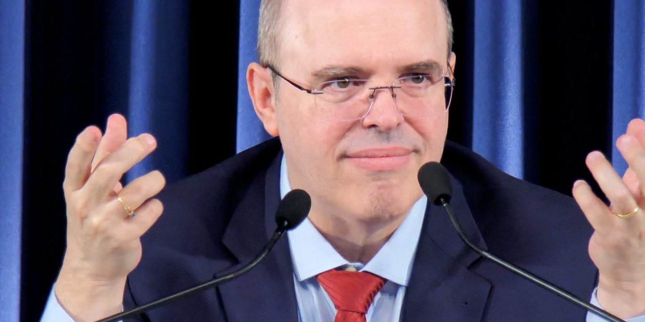 Dízimo, hipnose e impérios da religião