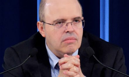 Misoginia, religiões e Estado Democrático de Direito