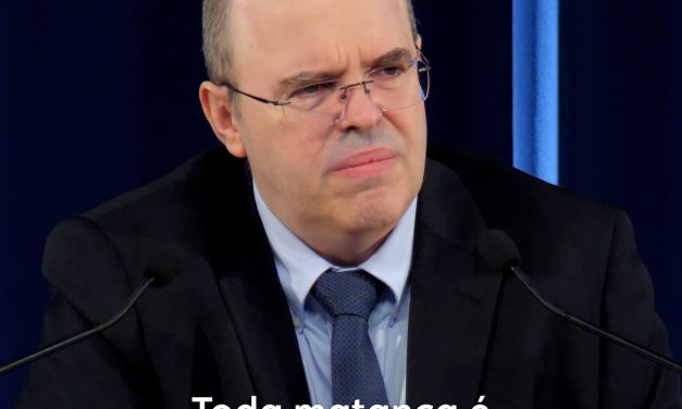 Deus, carmas e guerras