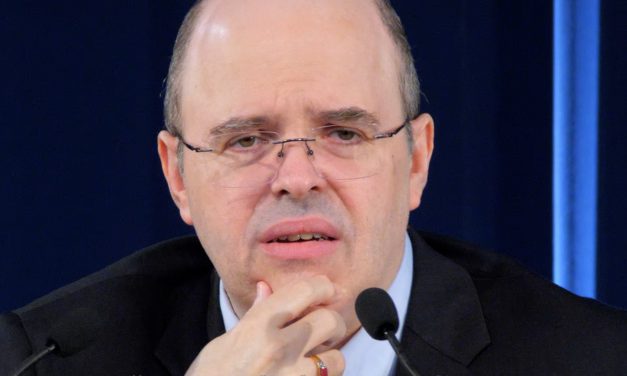 Vaticano: mais política que religião