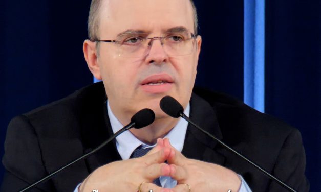 A igreja e seu desrespeito a mulheres