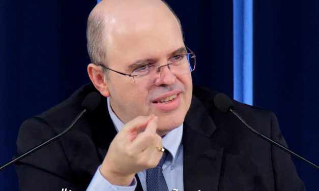 Trump vs. Clinton: hipocrisia e maldade