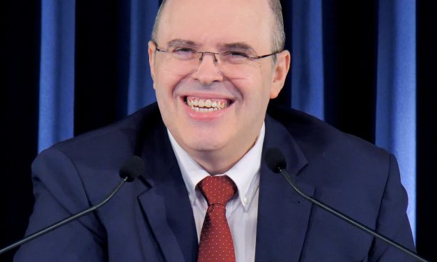 Franceses: antipatia, imundície e monumentos históricos