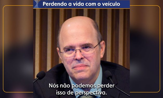 Perdendo a vida com o veículo