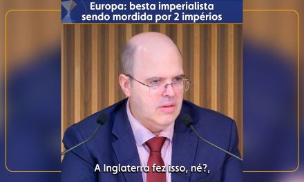 Europa: besta imperialista sendo mordida por 2 impérios