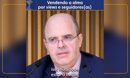 Vendendo a alma por views e seguidores(as)