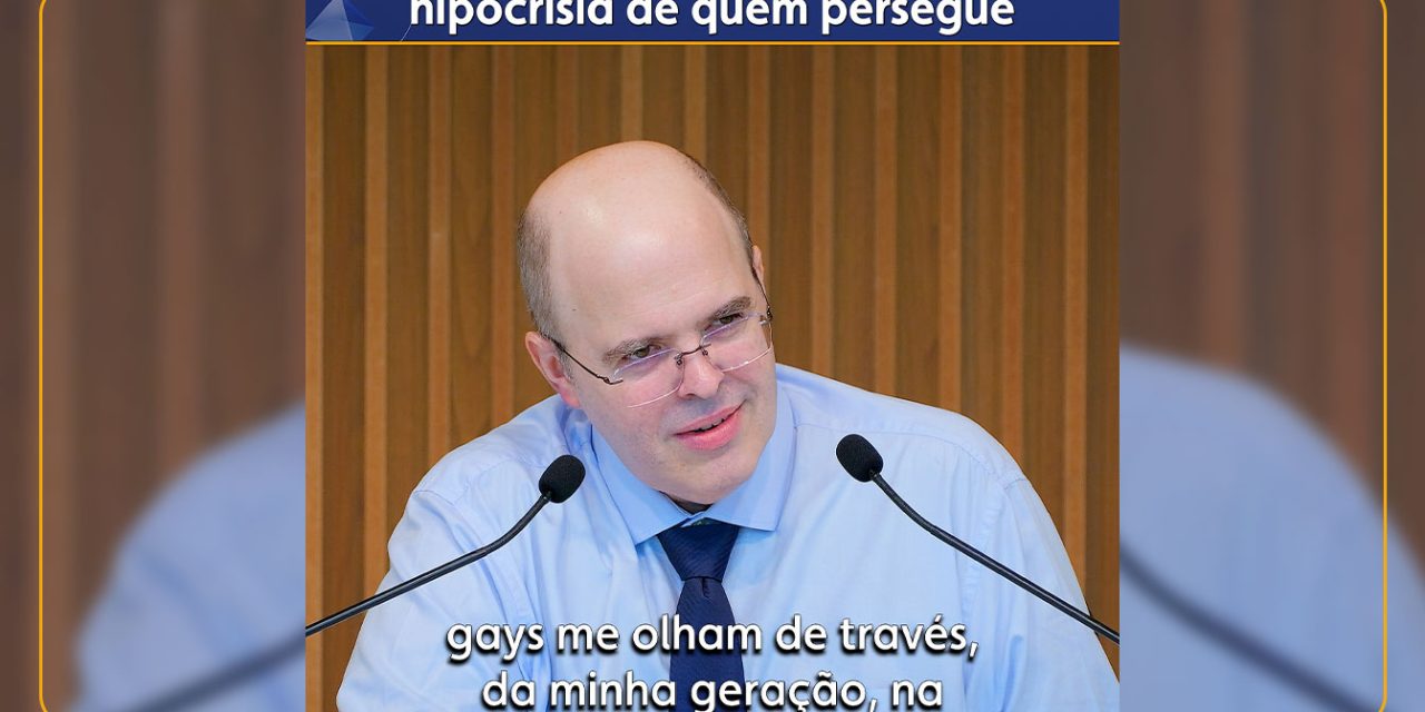 Coragem de quem se assume, hipocrisia de quem persegue