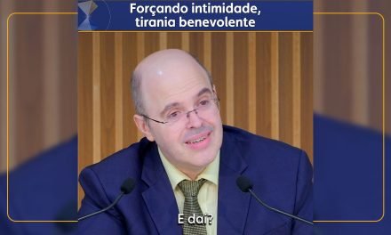 Forçando intimidade, tirania benevolente