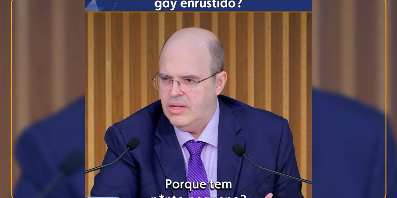 Homem caricatural: gay enrustido?