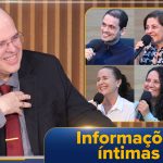 6 pessoas recebem mensagens espirituais, com informações íntimas, perante uma plateia de centenas