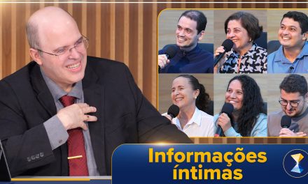 6 pessoas recebem mensagens espirituais, com informações íntimas, perante uma plateia de centenas
