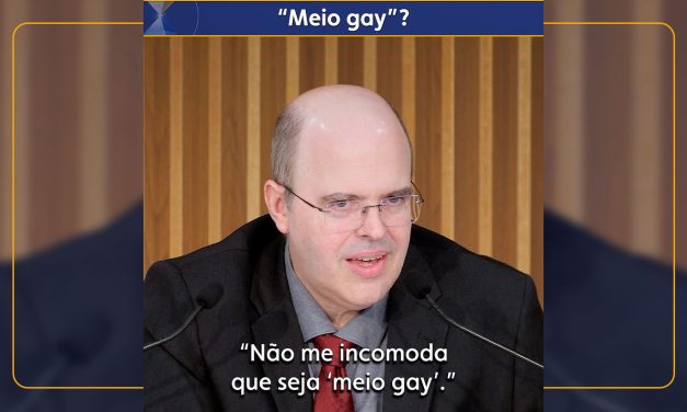 “Meio gay”?