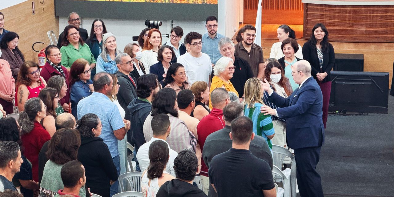 Aquele grudezinho maravilhoso após mais uma fantástica palestra de Benjamin 😍