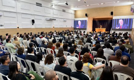 É hoje! Palestra de Benjamin Teixeira de Aguiar – todos os domingos, entrada franca