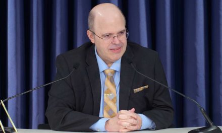 Benjamin Teixeira de Aguiar fala sobre vida e morte, assistência do Mundo Espiritual, transferência de residência para os Estados Unidos, retorno ao Brasil e colapso potencial de nossa civilização.
