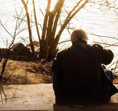 O olhar de crítica ou de desdém.