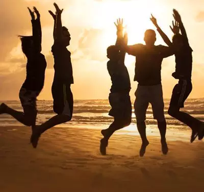 Bom humor e lucidez.