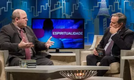 Benjamin Teixeira de Aguiar concede nova e superinspirada entrevista a Ronnie Von