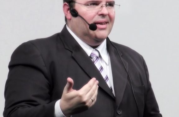 Graves Assuntos sobre as Reuniões Públicas de Domingos do ISQ.