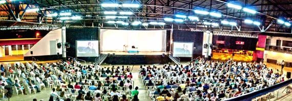 O Conforto das Palestras no Espaço Emes (entrada franca, das 6h da tarde às 8h da noite de domingos).