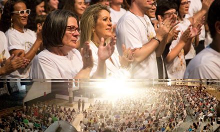 Com caravanas da Inglaterra, do Canadá e dos EUA, 1250 pessoas  lotaram o 1º piso do Espaço Emes, no Evento MARIA Cristo 2017