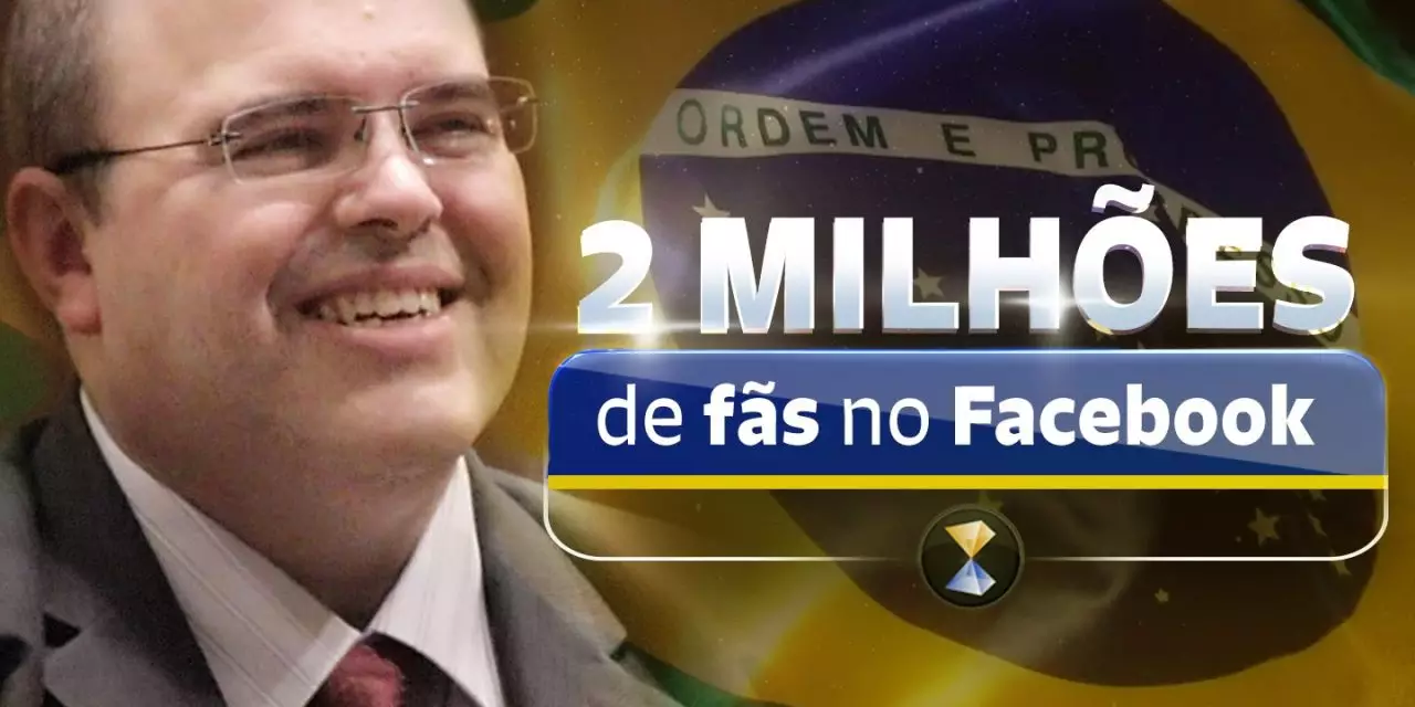 DOIS MILHÕES de fãs na página Facebook (em Português) do líder espiritual Benjamin Teixeira de Aguiar!